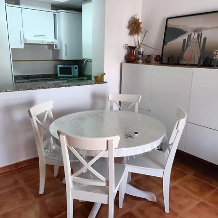 Precioso Con Piscina Y Garage Apartment