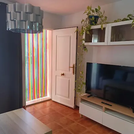 Precioso Con Piscina Y Garage Apartamento